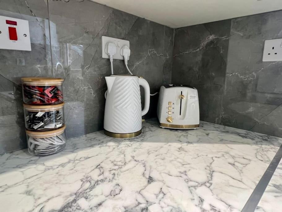 New 2 Bed Preston City Centre Flat - Sleeps 4 Buitenkant foto