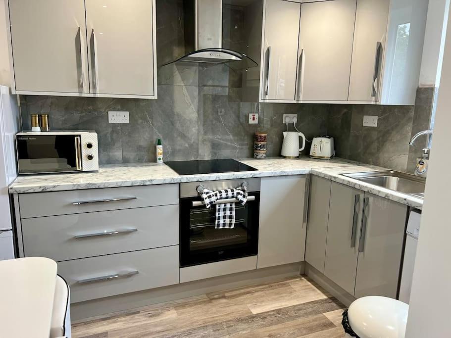 New 2 Bed Preston City Centre Flat - Sleeps 4 Buitenkant foto